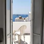 Inej Maisonette