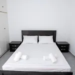 Inej Maisonette *