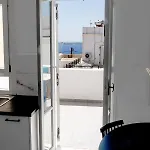 Inej Maisonette *