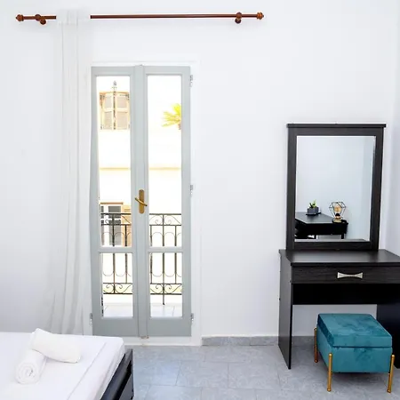 Inej Maisonette