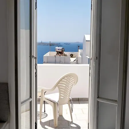 Inej Maisonette